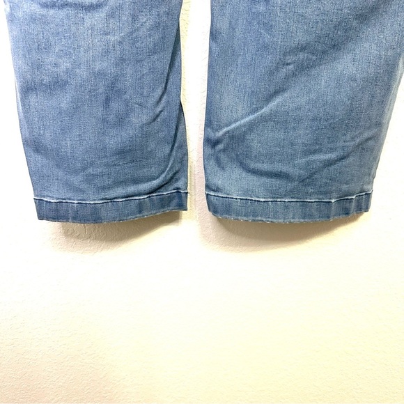 Isaac Mizrahi Live! Women’s Plus Size Light Blue Petite Jeans 18WP Wide Leg - Picture 8 of 8